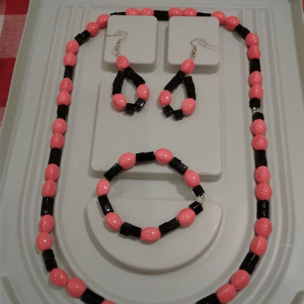 Necklace with earrings and bracelet